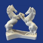 Cavalo Brigando 15x15cm